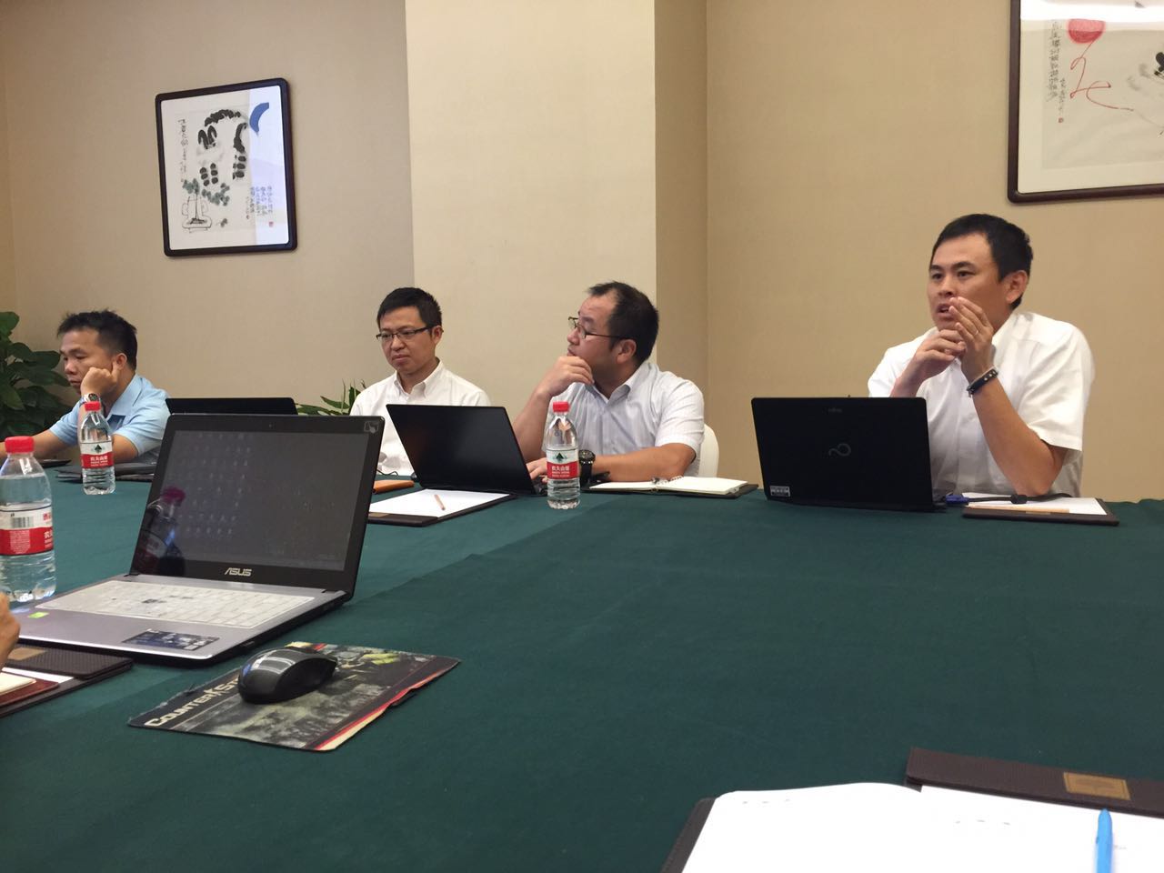 我司與四位代表進(jìn)行技術(shù)交流與學(xué)習(xí)